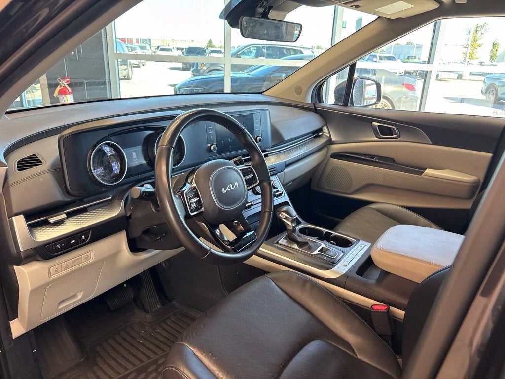 2024 Kia Carnival LX