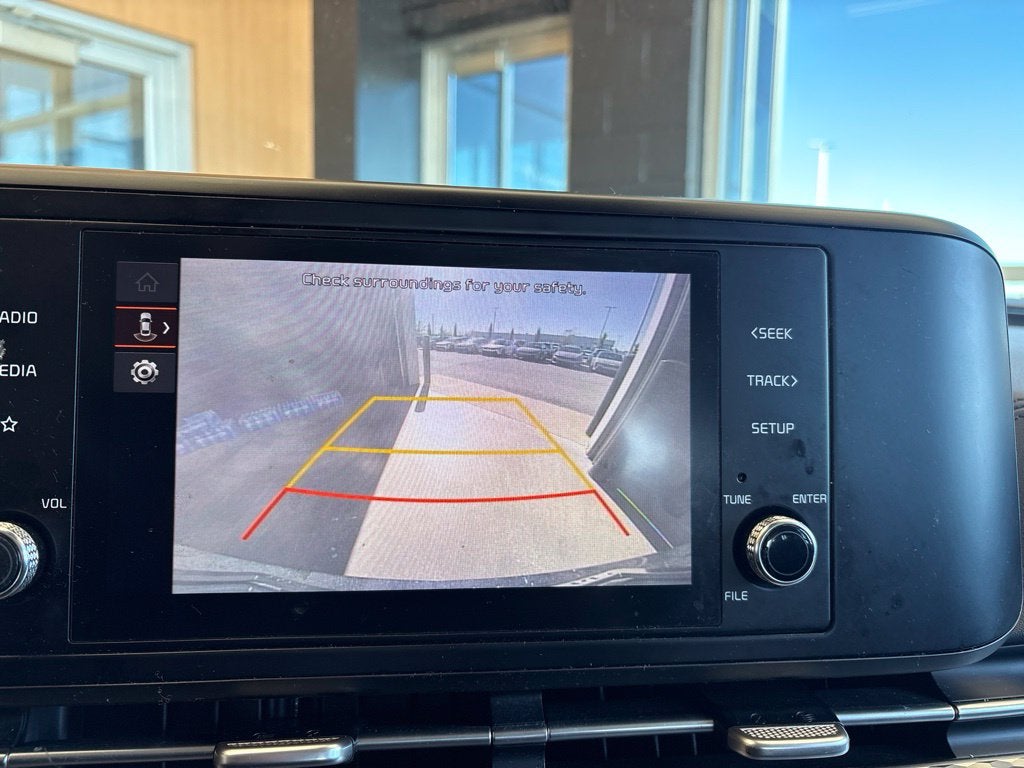 2024 Kia Carnival LX