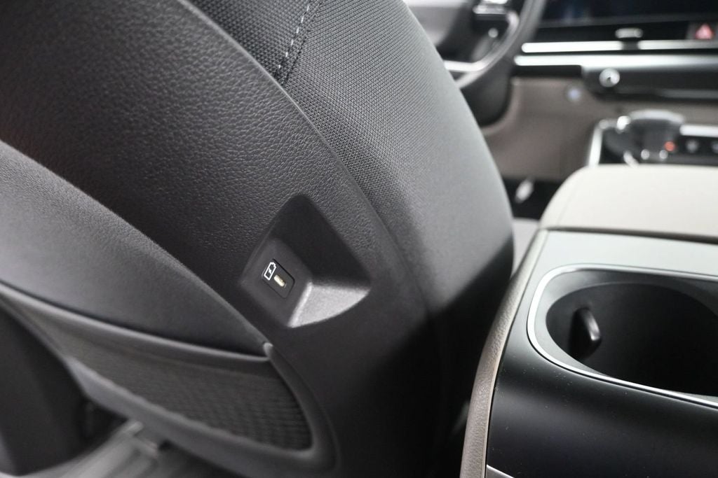 2027 Kia Carnival LX