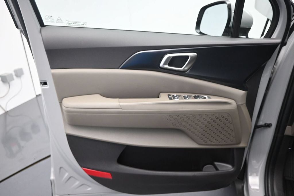 2027 Kia Carnival LX