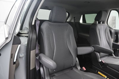 2027 Kia Carnival LX