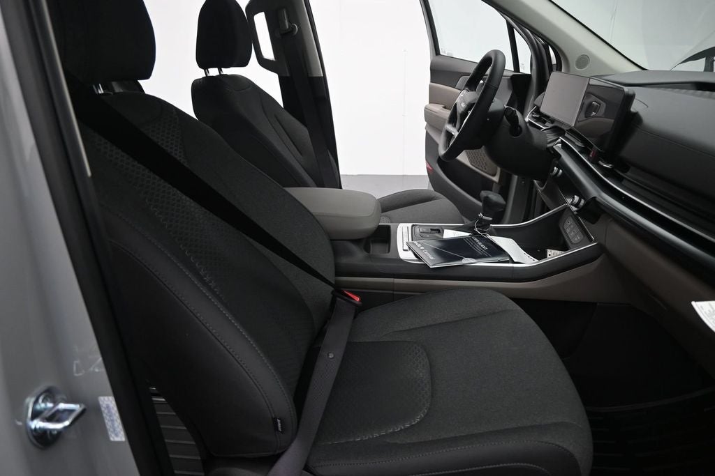 2027 Kia Carnival LX