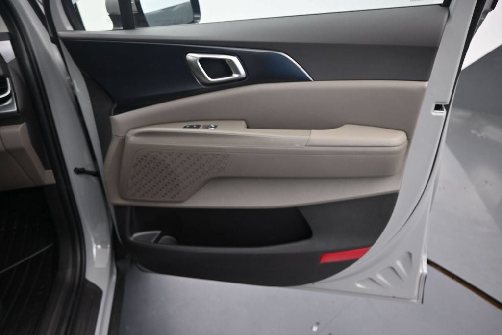 2027 Kia Carnival LX