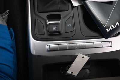 2027 Kia Carnival LX
