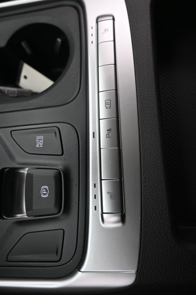 2027 Kia Carnival LXS