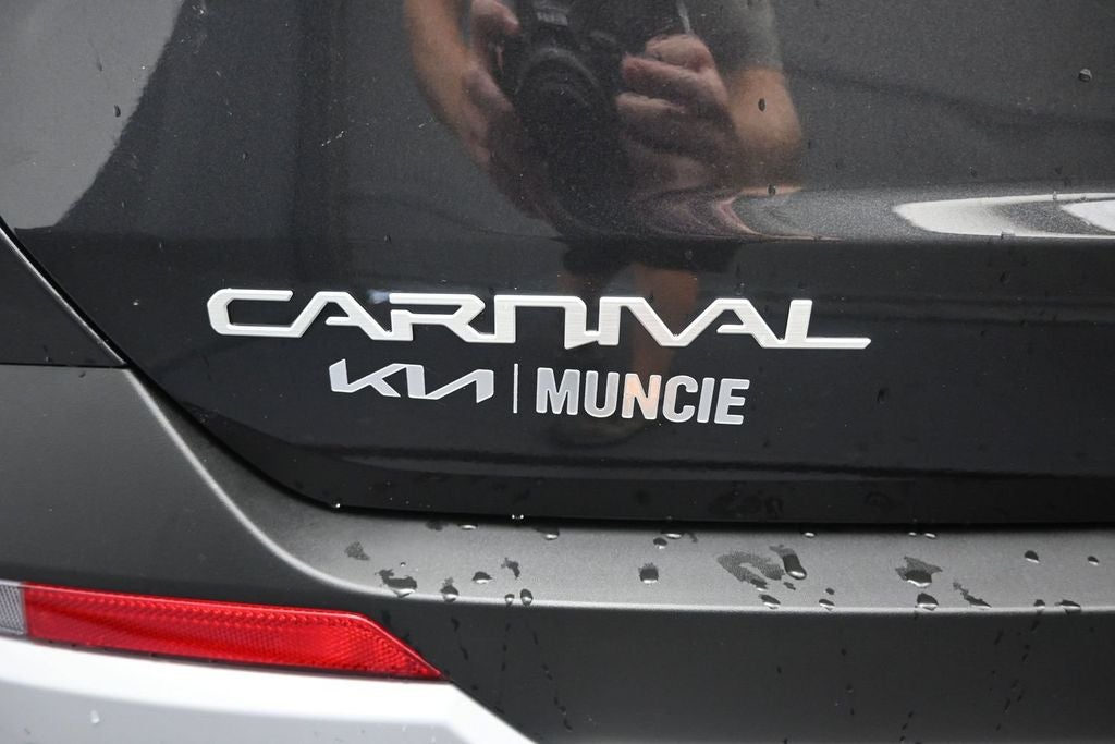 2027 Kia Carnival Hybrid EX