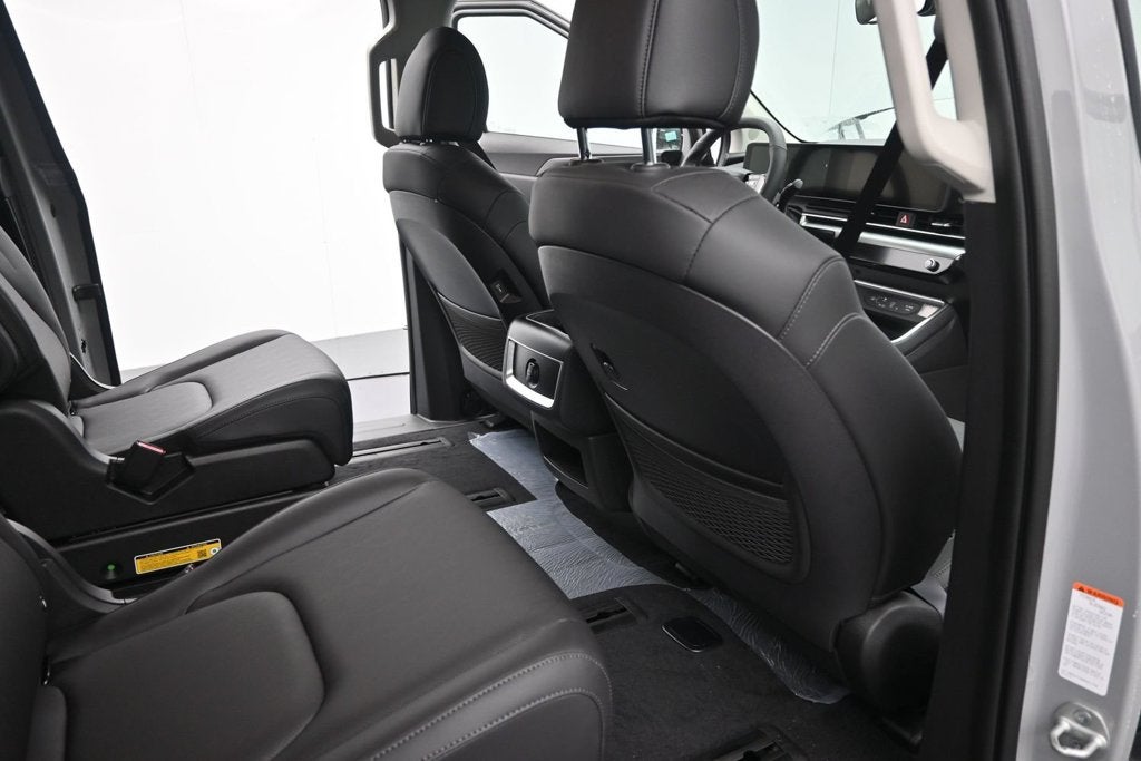 2027 Kia Carnival Hybrid EX