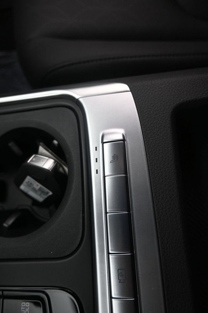 2027 Kia Carnival Hybrid EX