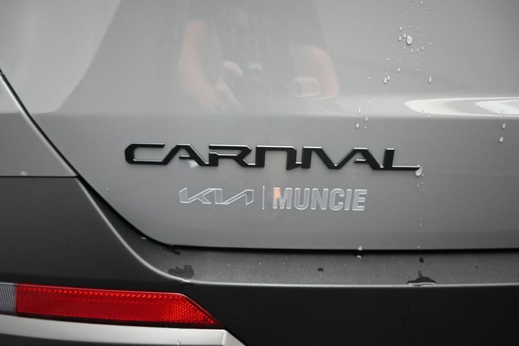 2027 Kia Carnival SX