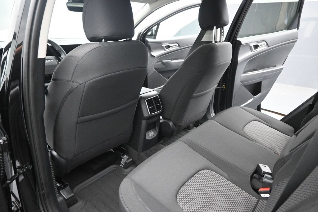 2027 Kia Sportage Hybrid LX