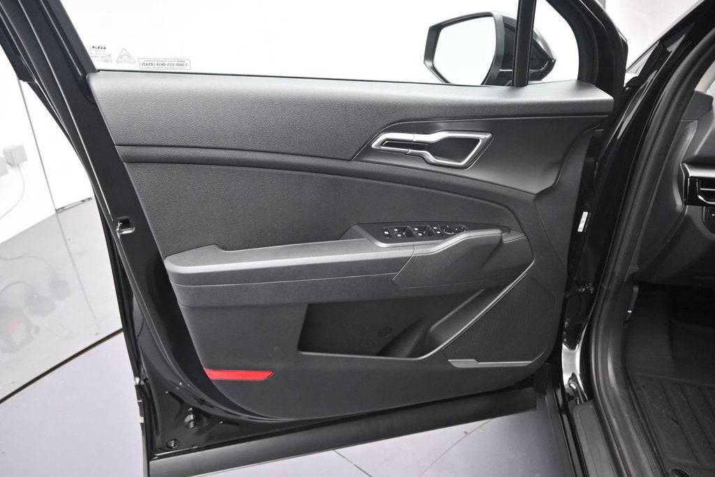 2027 Kia Sportage Hybrid LX