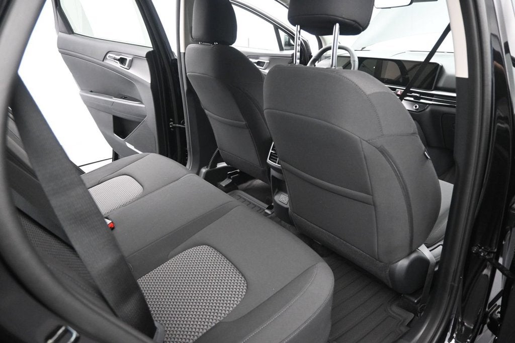 2027 Kia Sportage Hybrid LX