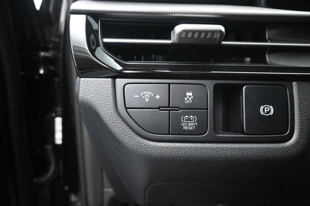2027 Kia Sportage Hybrid LX