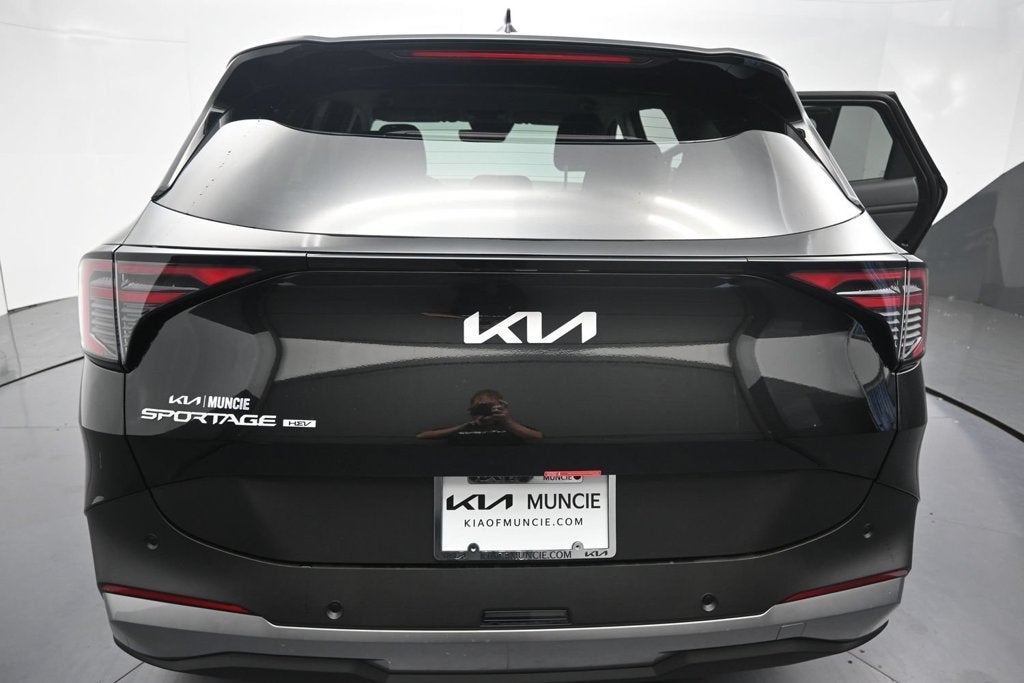 2027 Kia Sportage Hybrid LX