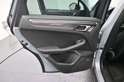 2024 Porsche Macan T